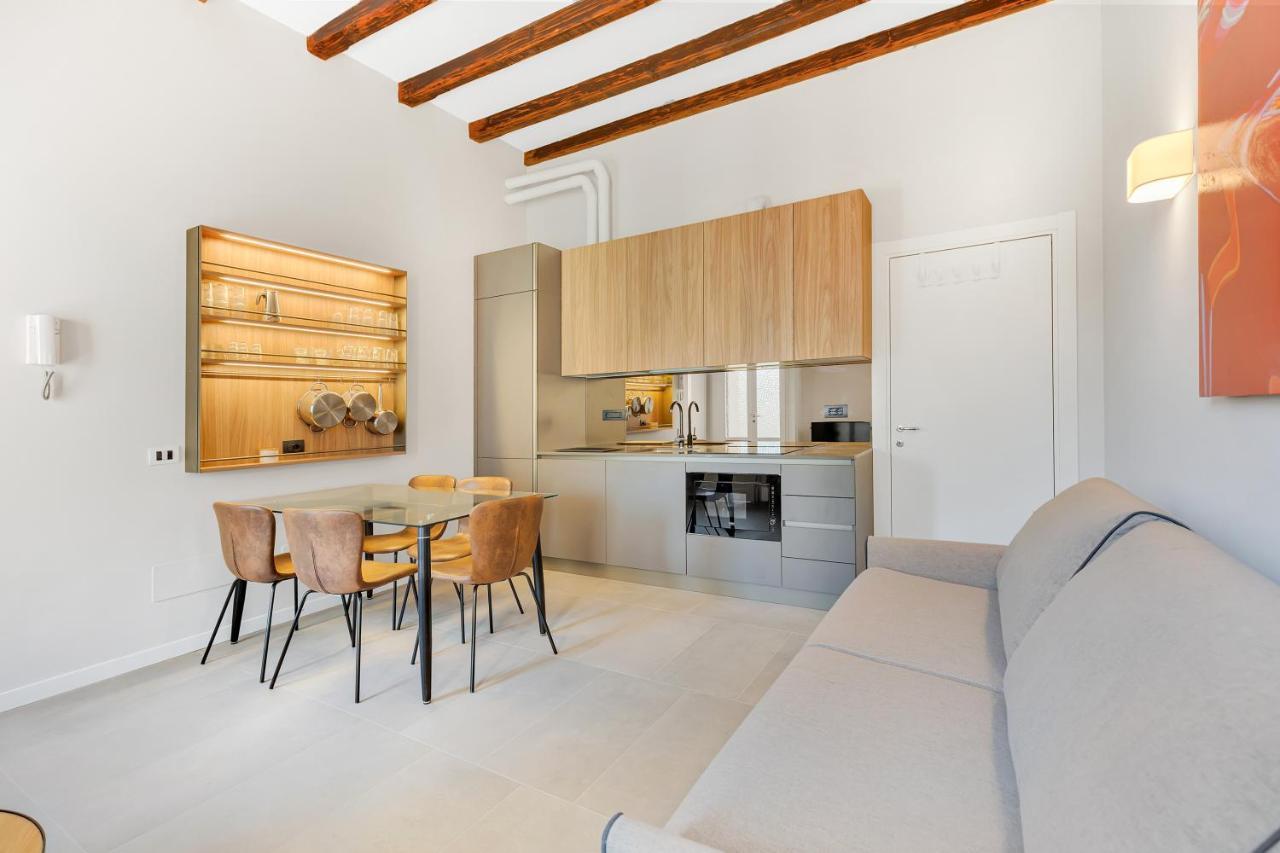 Апартаменты Alessia'S Flat - Naviglio Grande 2 Буччинаско Экстерьер фото